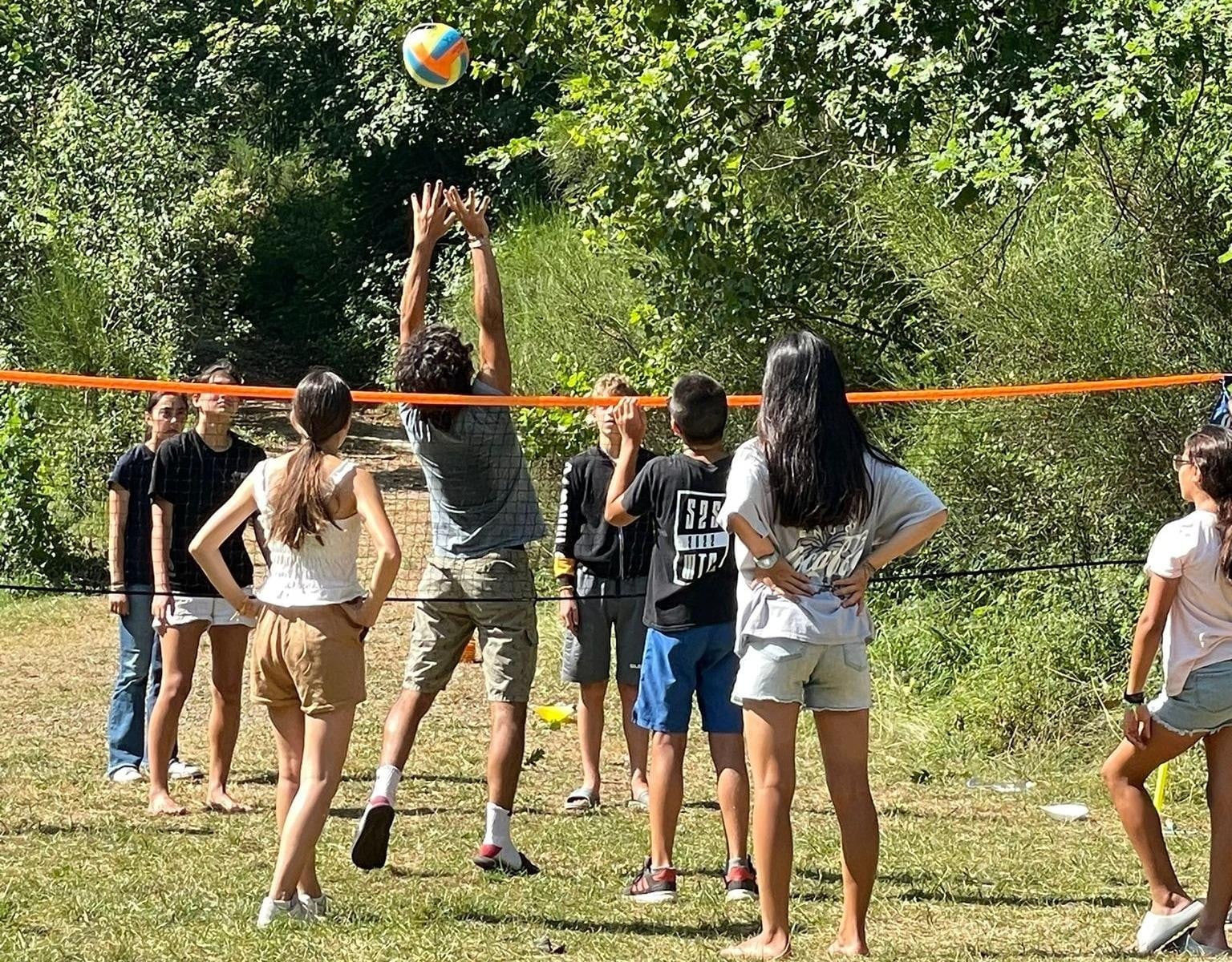 Horaires de coucher adaptés selon l'âge et la fatigue des enfants en colonie