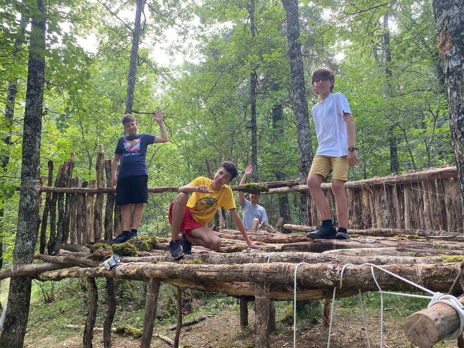 Espace réservé aux fumeurs de plus de 15 ans à des moments précis de la journée