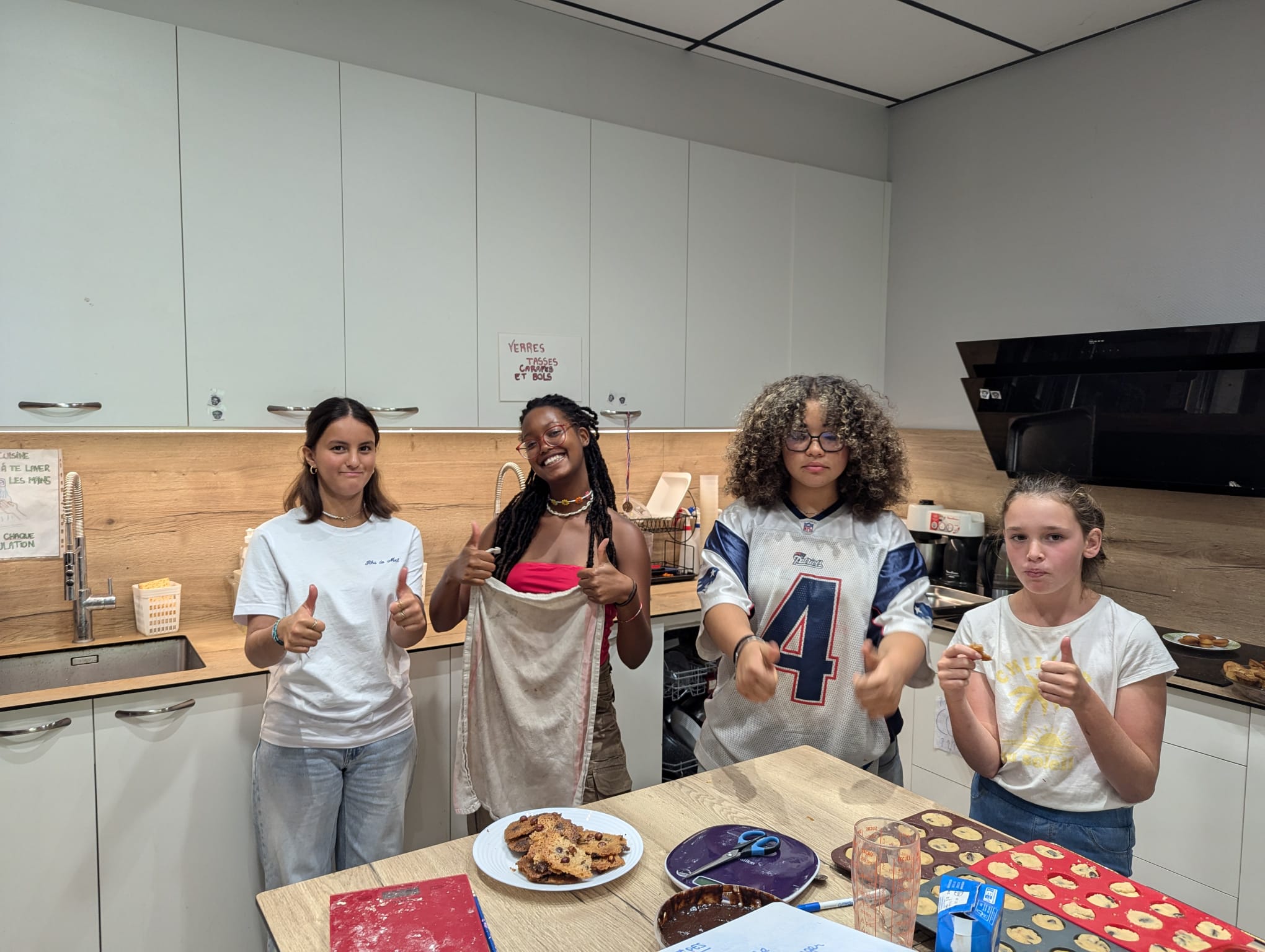 Cake préparé par les jeunes lors d'une colonie de vacances pâtisserie