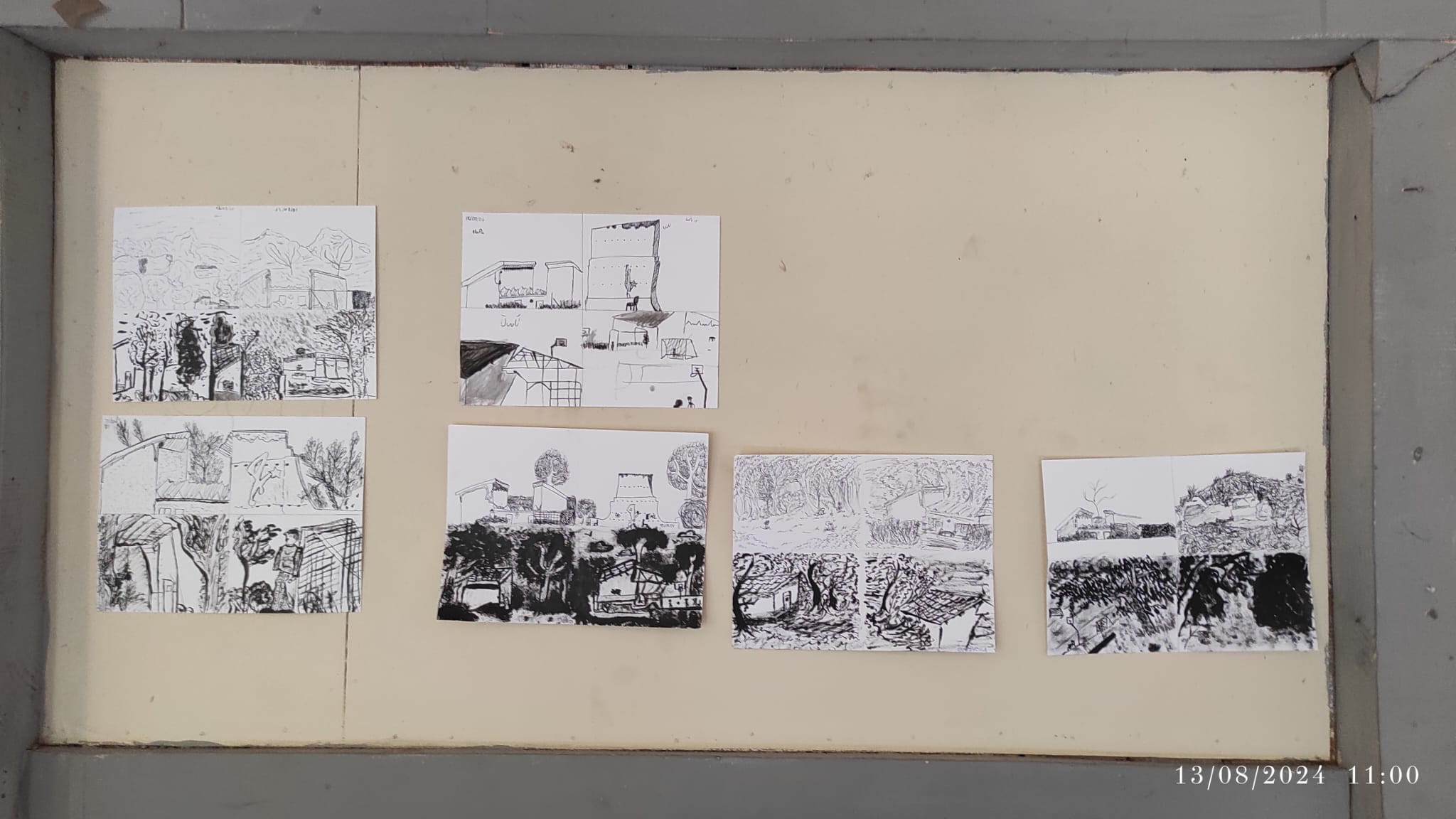 Enfants réalisant des créations en papier mâché lors d'un séjour gocolo